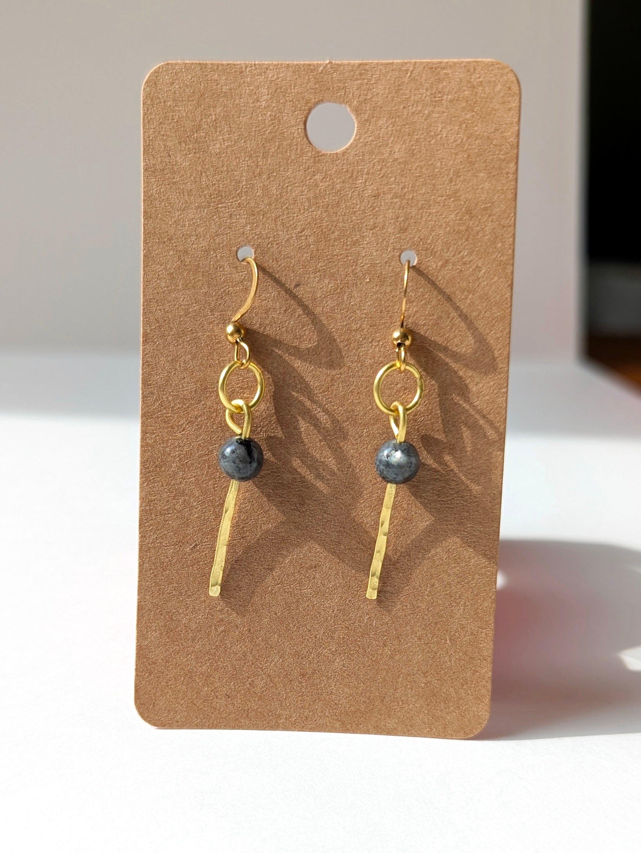 Handmade Hammered Dangle Earrings 'Sage' – Minimalist Gemstone Earrings in Copper, Brass or Silver